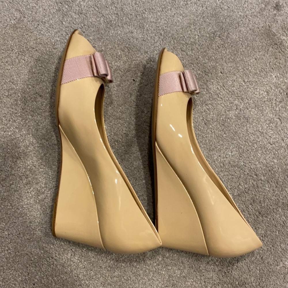 Salvatore Ferragamo nude heels - Picture 7 of 8